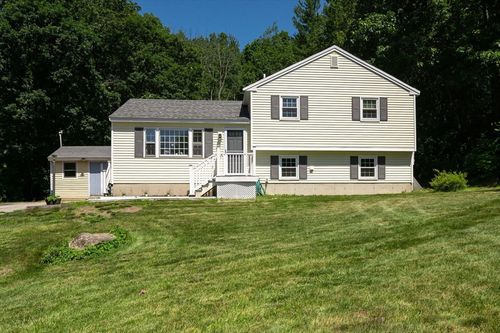 18 Severance Dr, Londonderry, NH, 03053-3118 | Card Image