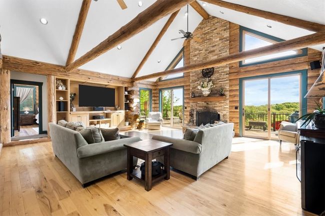1308 Logan Rd, House other with 5 bedrooms, 4 bathrooms and 4 parking in Gibsonia PA | Image 5