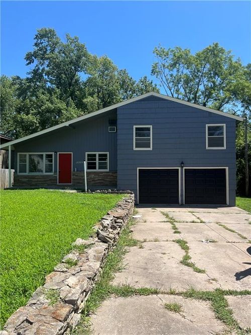 13205 Byars Rd, Grandview, MO, 64030-3303 | Card Image