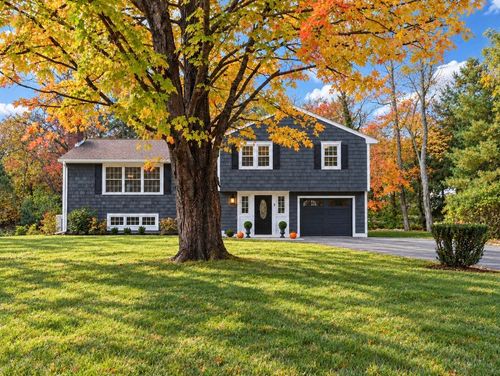 5 Spring Valley Rd, Medfield, MA, 02052-1026 | Card Image