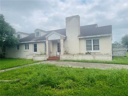 626 Fetick Ave, Taft, TX, 78390-2812 | Card Image