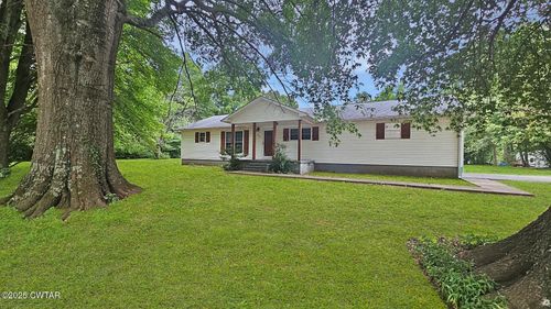 215 Front St, Trezevant, TN, 38258-3041 | Card Image