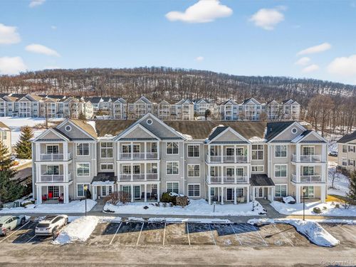 1317 Saratoga Ln, Fishkill, NY, 12524-4948 | Card Image
