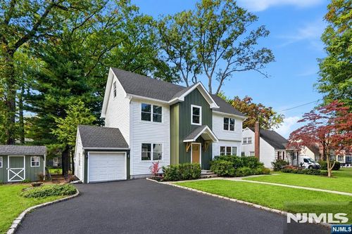 39-37-39 Maple Ave, West Orange, NJ, 07052-2407 | Card Image
