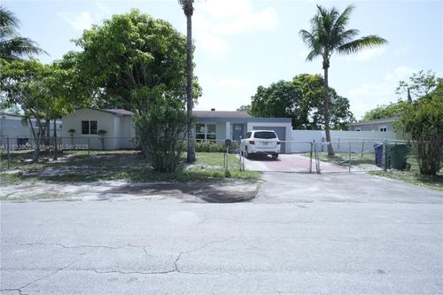 14530 Nw 11th Ct, Miami, FL, 33168-6956 | Card Image