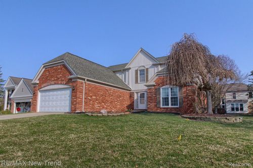 45331 Courtview Trl, Novi, MI, 48375-3865 | Card Image