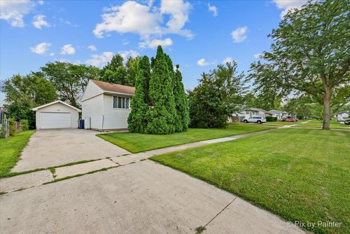 405 E Fullerton Ave, Glendale Heights, IL, 60139-2526 | Card Image