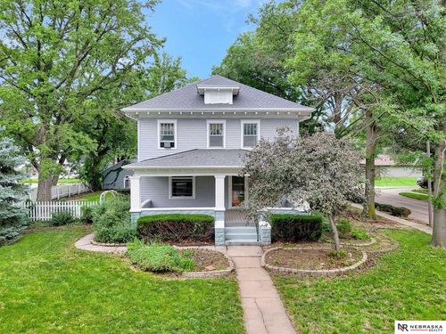 823 N 11th St, Beatrice, NE, 68310-2407 | Card Image