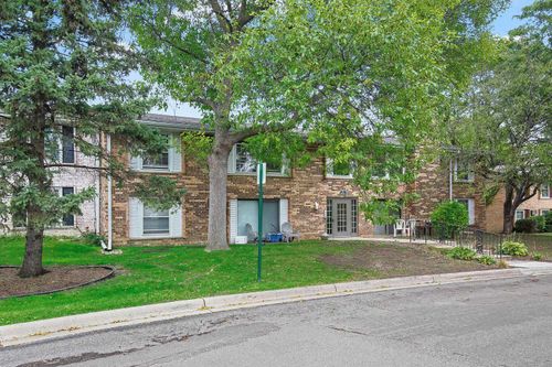 3-831 Old Settlers Trl, Hopkins, MN, 55343-8036 | Card Image