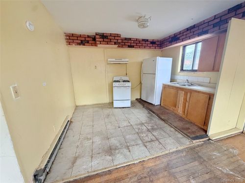 351 Quincy Avenue, New York, NY, 10465 | Card Image