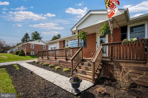 5232 Freter Rd, Sykesville, MD, 21784-9311 | Card Image