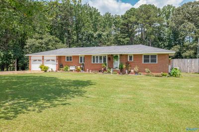 2590 Cedar Bend Road N, House other with 3 bedrooms, 2 bathrooms and null parking in Southside AL | Image 2