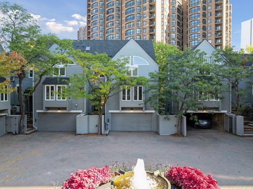 23 Greenway Gables, Minneapolis, MN, 55403-2145 | Card Image