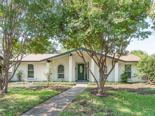 11240 Mccree Rd, Dallas, TX, 75238-3214 | Card Image