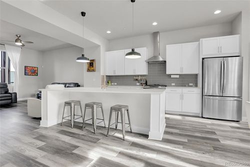 7040 W Alaska Dr, Lakewood, CO, 80226-3222 | Card Image