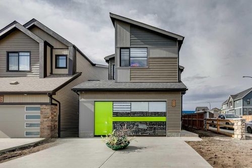 {{alt}} | Card Image