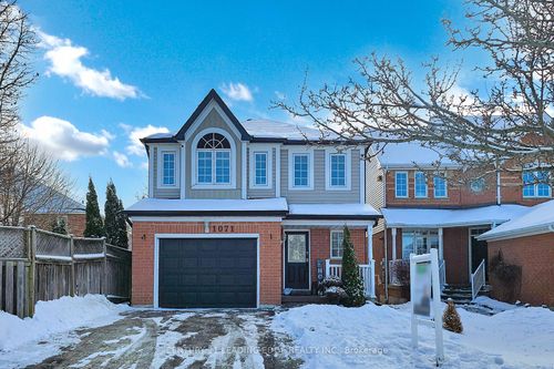 1071 Summitview Cres, Oshawa, ON, L1K2K5 | Card Image