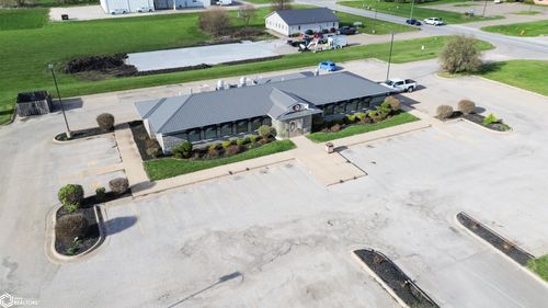 112 W Division St, West Burlington, IA, 52655-1680 | Card Image