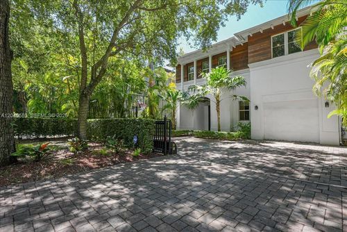 4734 Sunset Drive, Miami, FL, 33143 | Card Image