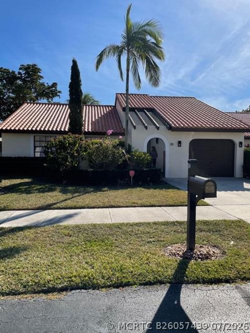 10 Columbia Ct, Deerfield Beach, FL, 33442-9117 | Card Image