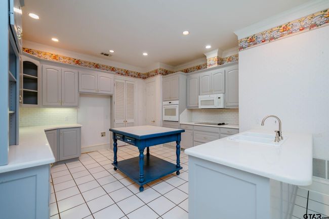 7 Summer Creek Way, House other with 4 bedrooms, 4 bathrooms and null parking in Longview TX | Image 12