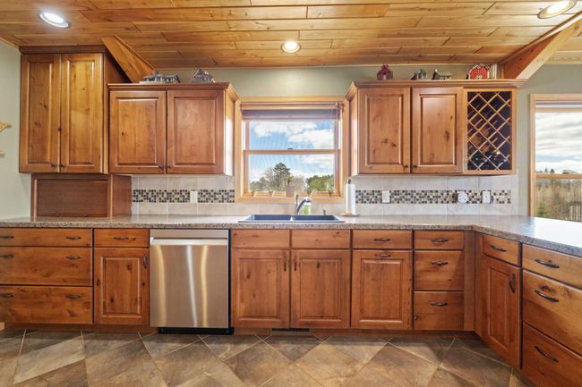 Lots of Cupboards.jpg | Image 12