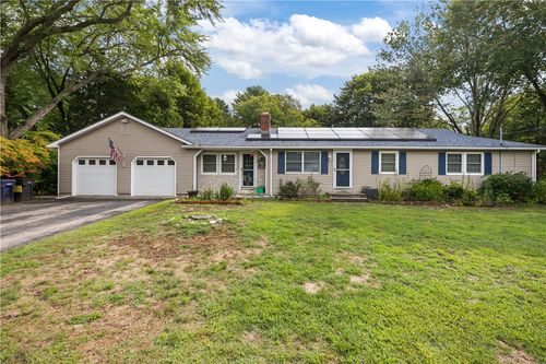 38 Greenwood Rd, North Kingstown, RI, 02852-6921 | Card Image