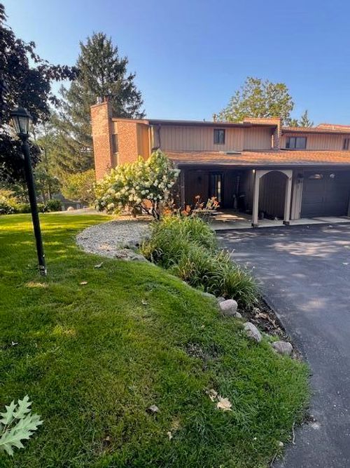 469 Country Club Dr, Lake Geneva, WI, 53147-1981 | Card Image