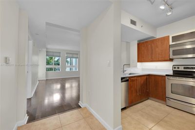 603N - 7355 Sw 89th St, Condo with 1 bedrooms, 1 bathrooms and null parking in Miami FL | Image 2