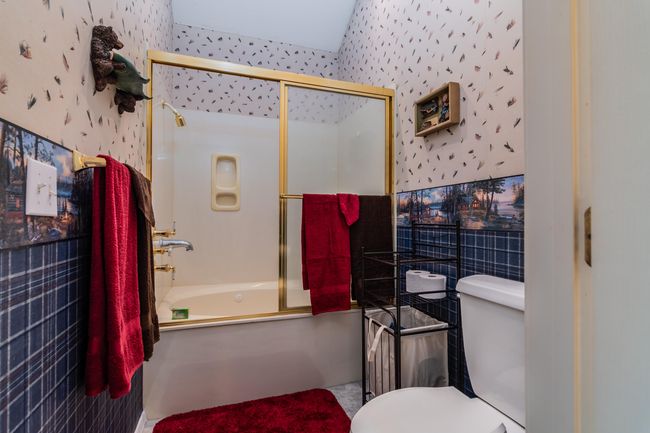 Bathroom 1 | Image 12