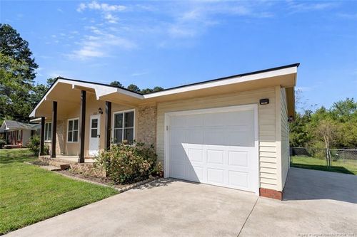 1722 Berriedale Dr, Fayetteville, NC, 28304-5512 | Card Image