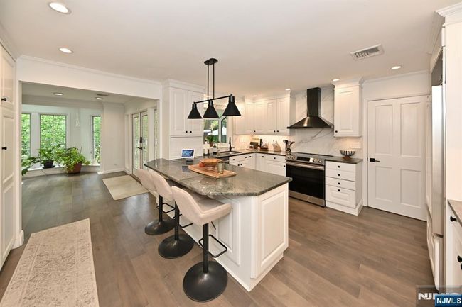 254 University Way, House other with 5 bedrooms, 5 bathrooms and null parking in Paramus NJ | Image 11