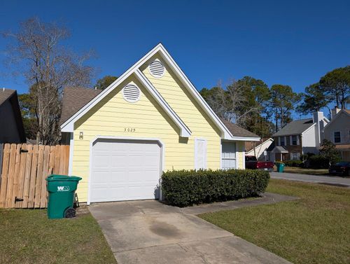 3029 Yorktown Cir, Fort Walton Beach, FL, 32547-6876 | Card Image