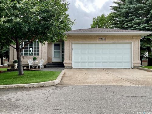 3236 Renfrew Cres E, Regina, SK, S4V2W5 | Card Image