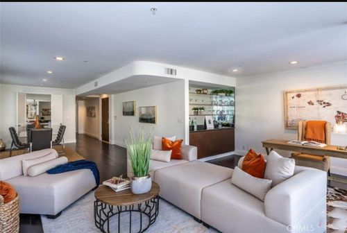 204-1819 Holmby Ave, Los Angeles, CA, 90024 | Card Image