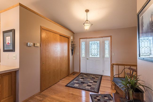 Front entry | Image 23