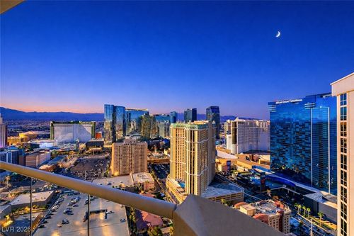 2521-145 E Harmon Ave, Las Vegas, NV, 89109-4504 | Card Image