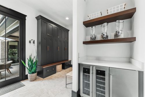 5N257 Switchgrass Ln, St. Charles, IL, 60175-7950 | Card Image