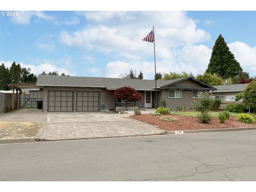 1082 Dondea St, Springfield, OR, 97478-6535 | Card Image