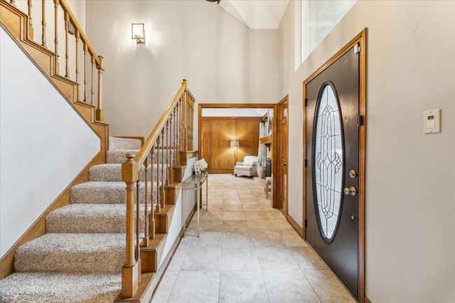 This light filled 11’x9’ entry welcomes you into your new home. | Image 7