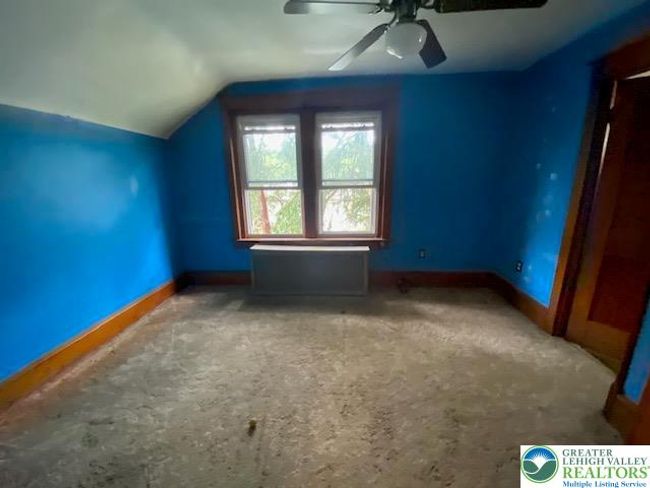 7142 Pa Route 873, House other with 4 bedrooms, 2 bathrooms and null parking in Slatington PA | Image 4
