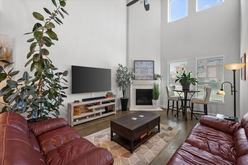 5-2685 Venice Dr, Grand Prairie, TX, 75054-6666 | Card Image