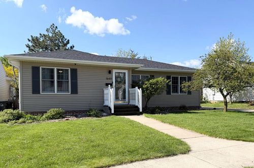 1649 11th Ave N, Fort Dodge, IA, 50501-7726 | Card Image