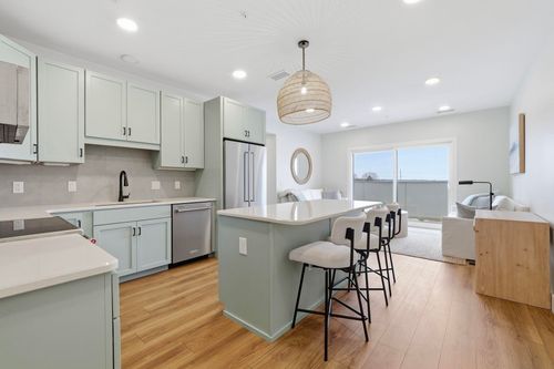 714 Randolph St, Traverse City, MI, 49684-2749 | Card Image