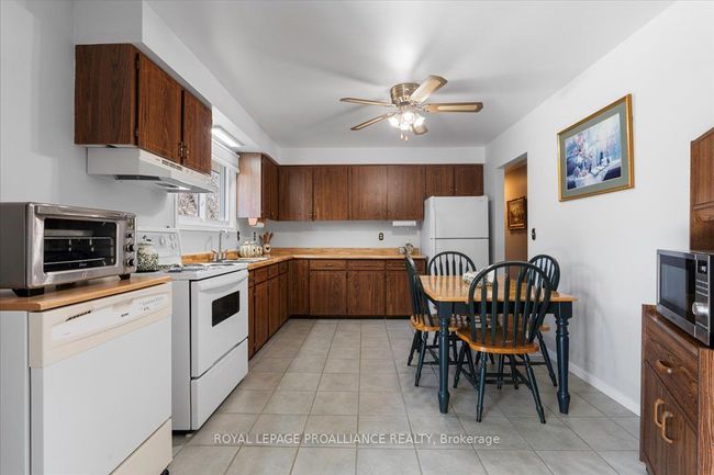 197 Chatterton Valley Cres, House other with 3 bedrooms, 2 bathrooms and 6 parking in Foxboro ON | Image 14