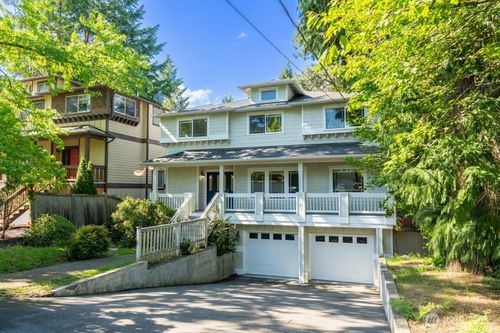 3038 Ne 95th St, Seattle, WA, 98115-2435 | Card Image
