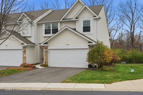 8022-8022 Sierra Woods Ln, Carpentersville, IL, 60110-3385 | Card Image