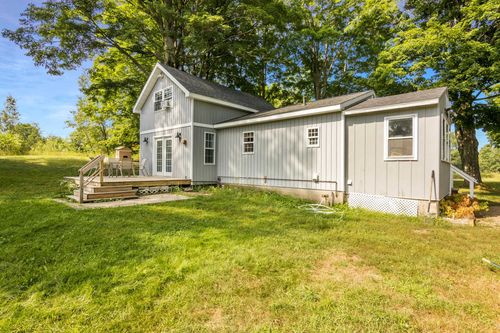 2800 N 25 Rd, Mesick, MI, 49668-9526 | Card Image