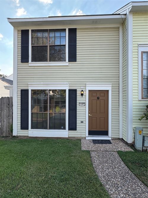 127 Chimney Stone Way, Shreveport, LA, 71115-3157 | Card Image
