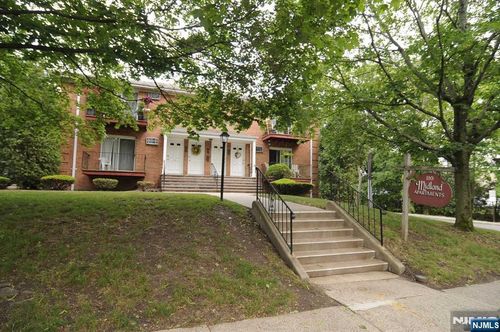 110 Midland Ave, Midland Park, NJ, 07432-1477 | Card Image